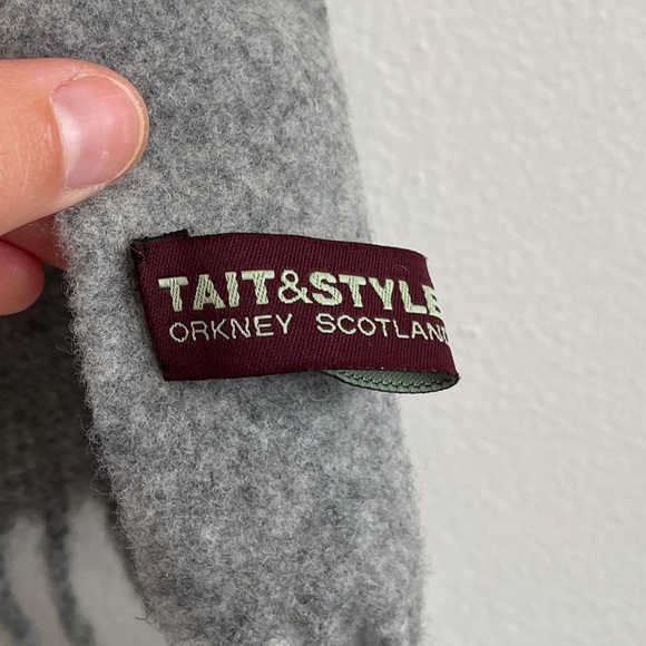 Tait and Style 3D wool cat lady scarf fringe cute fun teacher winter warm cozy - Picture 4 of 16